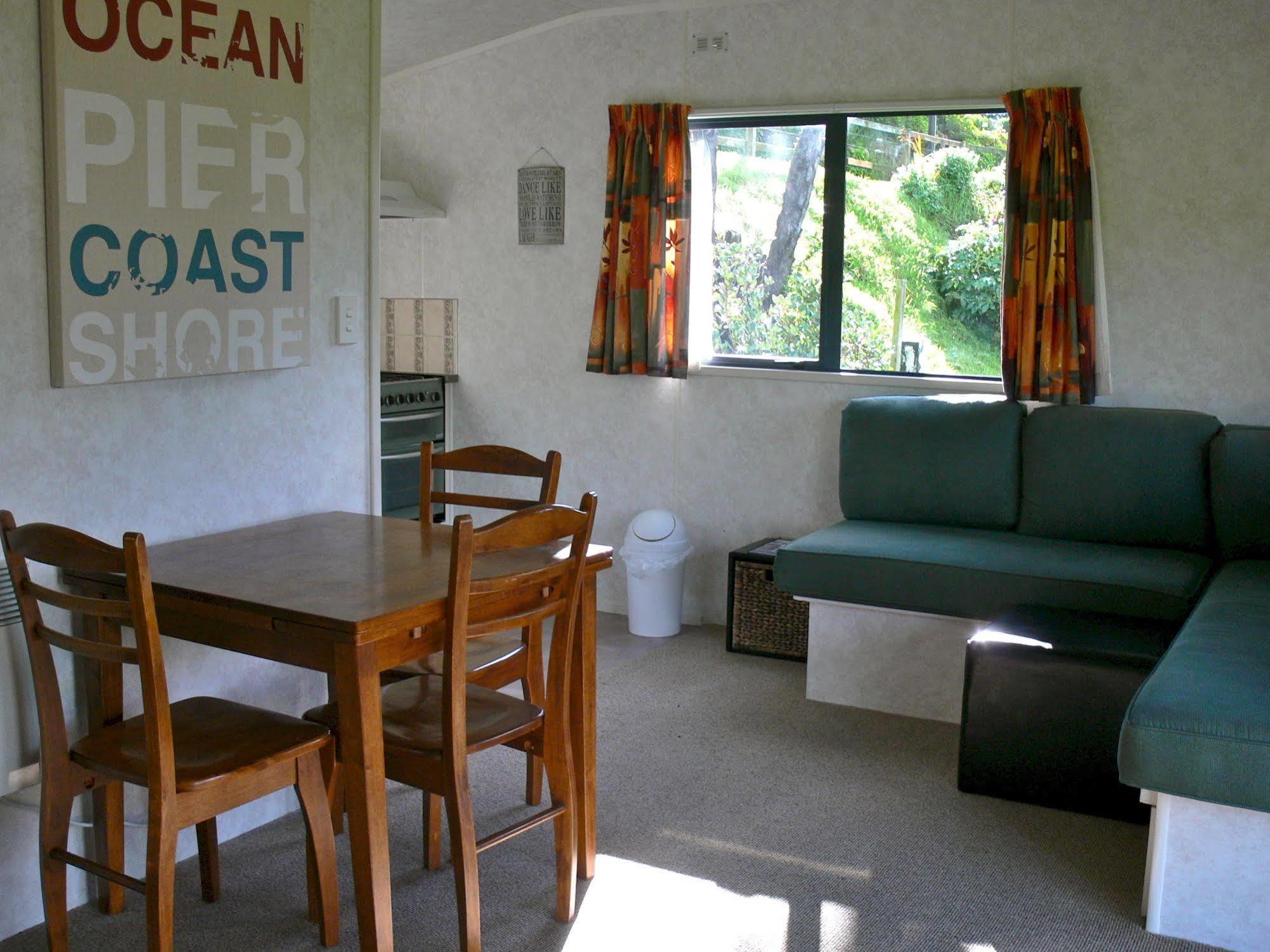 Oakura Beach Holiday Park Dış mekan fotoğraf